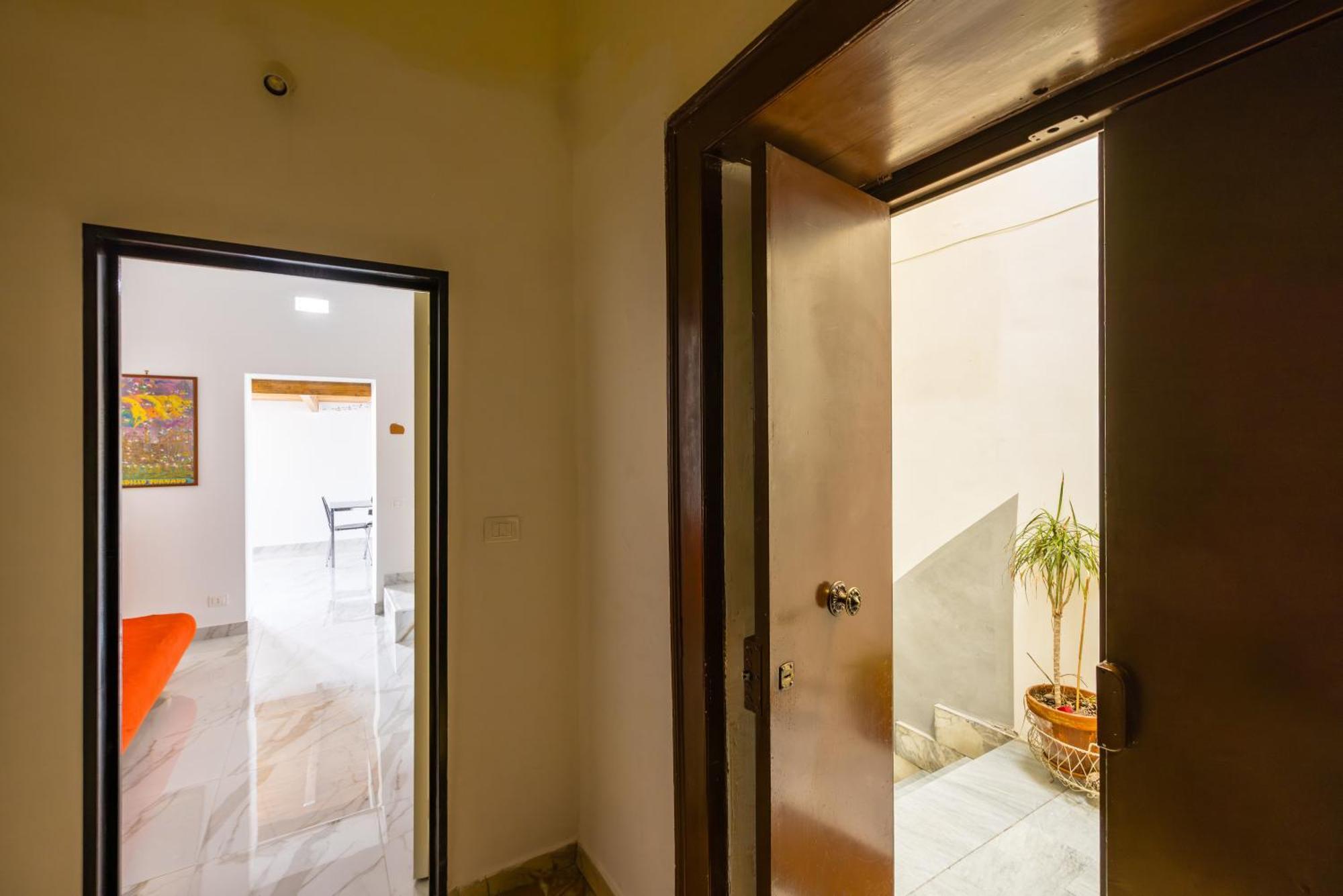Carrozzieri Nest At Historical Center Appartement Napels