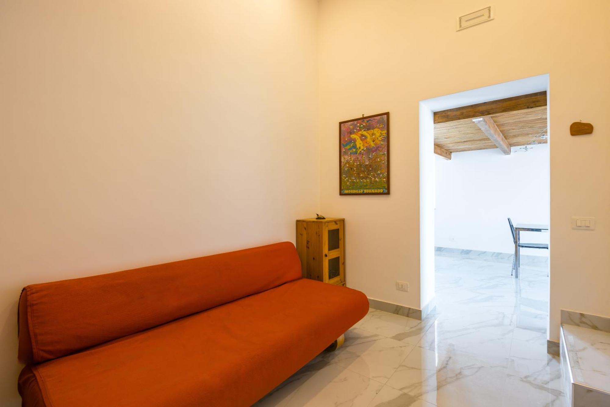Carrozzieri Nest At Historical Center Napoli