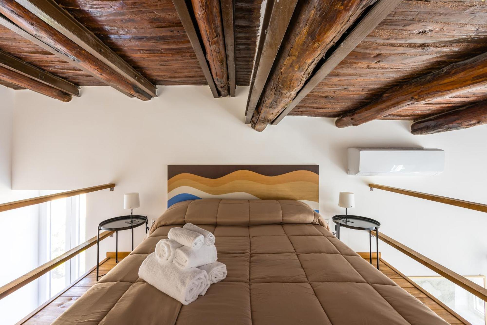 Carrozzieri Nest At Historical Center * Napoli