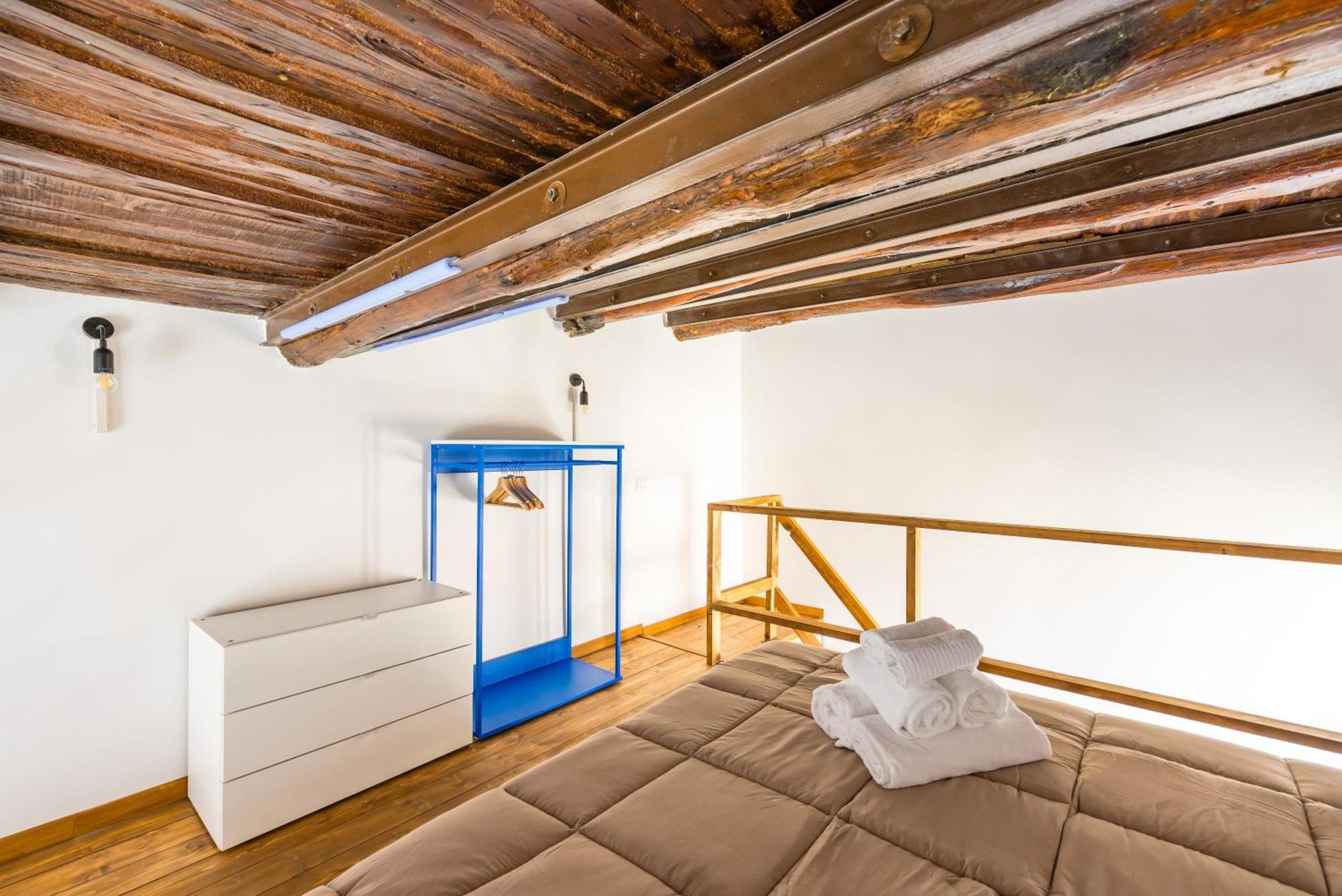 Carrozzieri Nest At Historical Center Appartamento Napoli